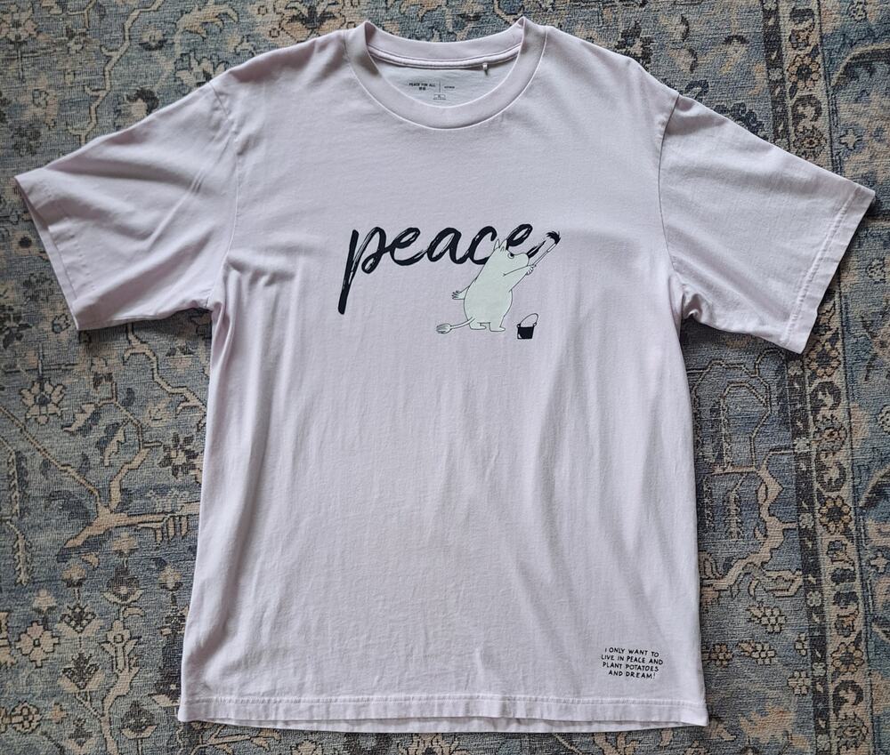 Uniqlo x Moomin Peace for All Limited Light Pink Tee Size XL Extra Large